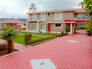 Velus Bungalow Ooty - Ooty - 9