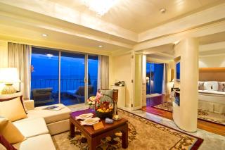 Royal Wing Suites & Spa Pattaya - 1