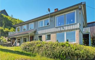 Cozy Home In Lyngdal With Kitchen - Lyngdal - 1