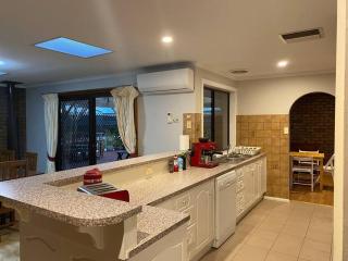 Comfortable Home in Camden Park - Plympton - 7