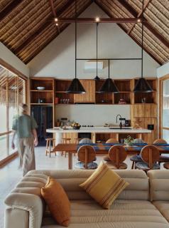 Boni Beach Lombok Boutique Hotel & Villas - Selong Belanak - 3