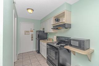 Newly Updated! Ocean View Double Queen Suite! Perfect for 4 Guests! Sea Mist 50710 - Myrtle Beach - 4