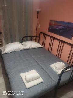 Cozy apartment in front of the park Athens ilion - 6