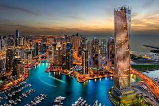 Luxury Iconic Cayan Tower - Free 5 star Beach Resorts Access! - Dubai - 0