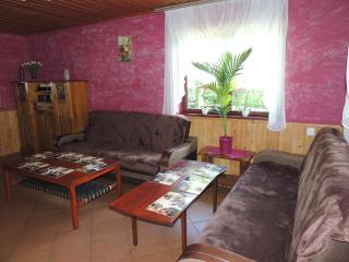 Domek letniskowy nad jeziorem Dadaj na Mazurach - Biskupiec - 1