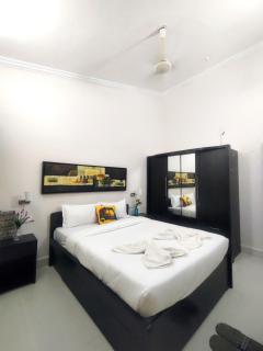 2BHK with Kitchen, Swimming Pool and 2 Mins walk to beach - Candolim - 1