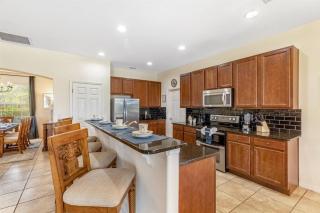 535 -Villa Belvedere, A Stunning, Spacious 5 Bed Lake View Home with Pool and Spa - Davenport - 1