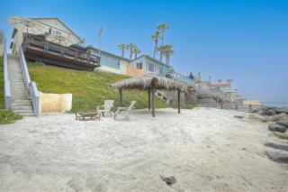 Oceanfront 4BR, Private Beach & Patio, Remodeled Kitchen - 4