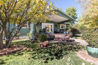 Kapila Gardens Family Retreat w/ private pool - Cottonwood - 0