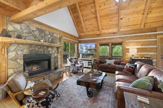 Good Dog Dreams - Valle Crucis - 0