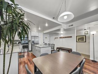 129 Park Station Escape! Cozy Condo with Pool & Hot Tub! Walking Distance to Main Street & Town Lift! condo - Park City - 2