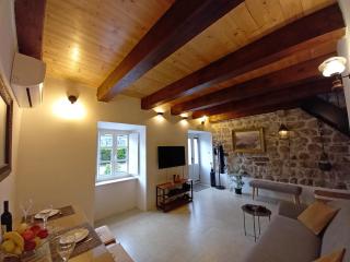 Romantic stone house by the sea **** - 2