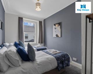 "Keysleeps Plymouth Pier Holiday Home with Free Parking" - 8