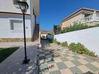 Magnificent villa: 2 private pools, BBQ, garden & parking. 13 per. In Padul - Granada - 7