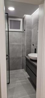 Heart of Tirana Apartment - Tirana - 3