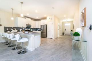 Lyon King Close to Tourist Attractions - Davenport - 3