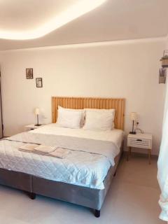 Serafina suite byArtistUnknown - Vari - 5