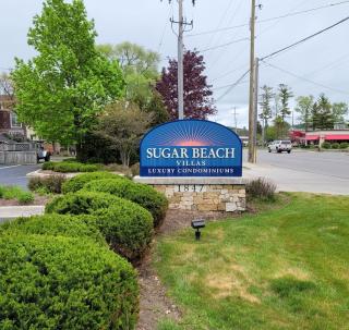 Sugar Beach Villa 1012 Luxury Waterfront Condo - Traverse City - 8