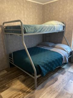 Lake Point Motel - 1
