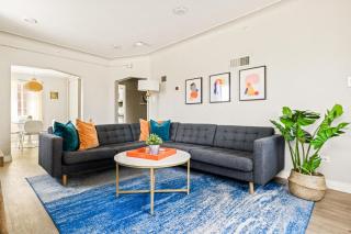 Stylish City Retreat - King Beds - Walk to Sloans Lake - 6