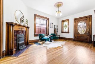 Chic Victorian Manor - Sleeps 12 - Congress Park - 3