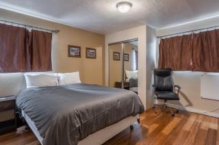 Tyrolean Village 6 2 Bedroom 1 and a Half Bath Sleeps 6 Walk to Lift Steps to town shuttle - Mammoth Lakes - 1