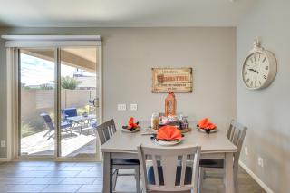 Remote Workers Welcome Chandler Home with Fire Pit - Chandler - 6