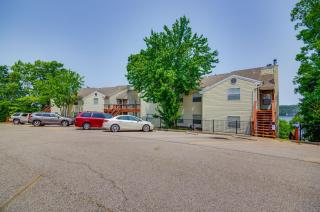 Osage Beach Condo with Private Deck and Lake Views! - Osage Beach - 9