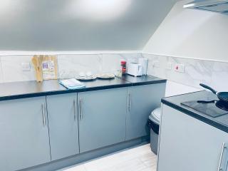 1 bed apartment with 2 beds 1 double plus 1 single - 6