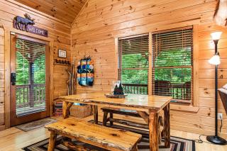 Incredible Views! - Pet Friendly - Aska Adventure Area - Bearfoot Bungalow - 1