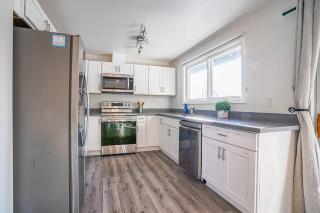 Spacious 4BR Home - 5 min to SeaTac Airport - SeaTac - 2