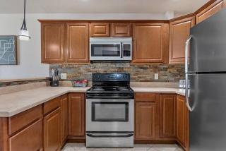 Charming Home-Pet-Friendly-LG Fenced Backyard - Rapid City - 8