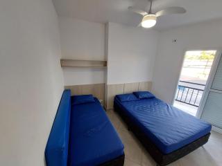 Sobrado frente ao SESC, WIFI 300MB, 2 vagas auto, cozinha, churrasqueira, moderno e reformado - Bertioga - 7