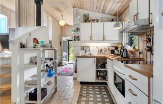 Awesome Home In Grenaa With Kitchen - 4