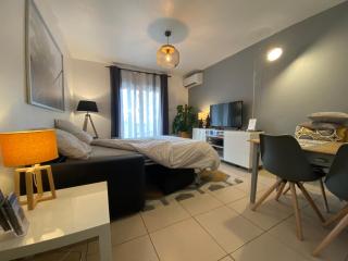 ToulonHost - Le Litardi - Superbe T2 - 2 pas des plages - Clim - Fibre - Toulon - 3