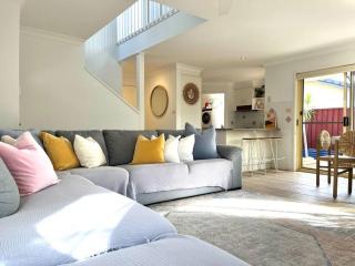 Wood Beachside Home Lennox Head - 8