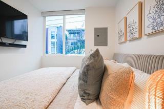 Modern Home, Rooftop view, 3 block Beacon station - Seattle - 3