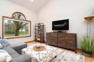 Creekside Lodge - Minnetonka - 2