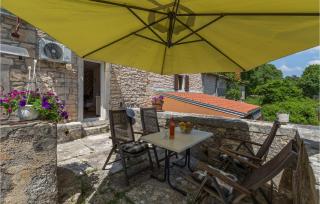 Beautiful Home In Putini With Kitchen - Šorići - 2