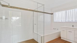 Mumbulla House 22A Mumbulla Street- Large home with linen - Bermagui - 2