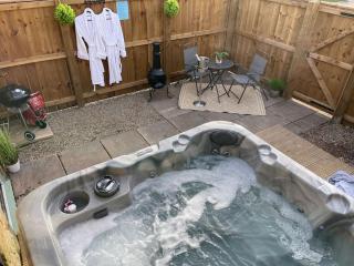 The Old Moat Barn - With Private Hot Tub - Stockton-on-Tees - 1