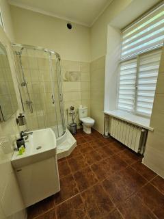 Coin Apartments & Poshtel - Chernivtsi - 6