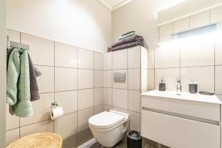 Luxury Building in Convenient Location w Full Power - Le Cap - 1