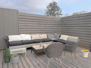 Beautiful 3 bedroom modern house with patio - Reikiavik - 8