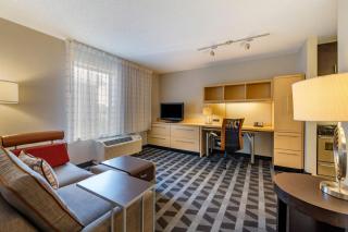 TownePlace Suites by Marriott Vincennes - Vincennes - 6