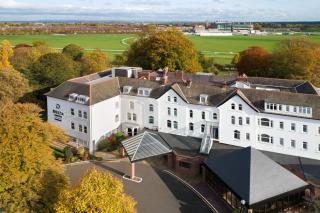 Delta Hotels by Marriott York - 8
