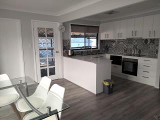 Birubi Beach House - 6