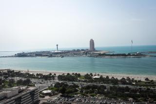 Supurb 2 Bed Apt Beach Front (City View) - Abu Dhabi - 9