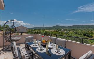 Gorgeous Apartment In Sibenik - Šibenik - 9