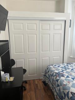Hollywood Rentals LLC - Chicago - 4